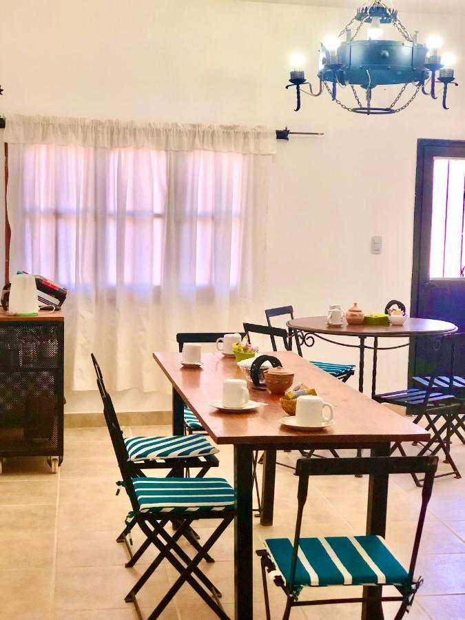 Hostal Los Faroles Chicoana Bagian luar foto