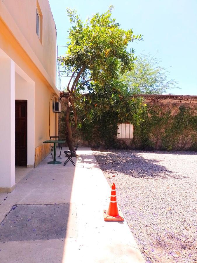 Hostal Los Faroles Chicoana Bagian luar foto