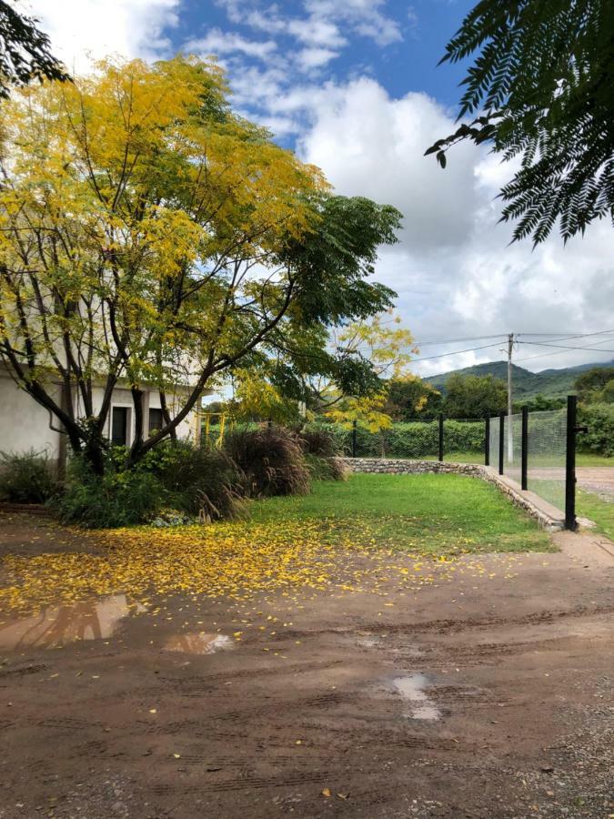 Hostal Los Faroles Chicoana Bagian luar foto