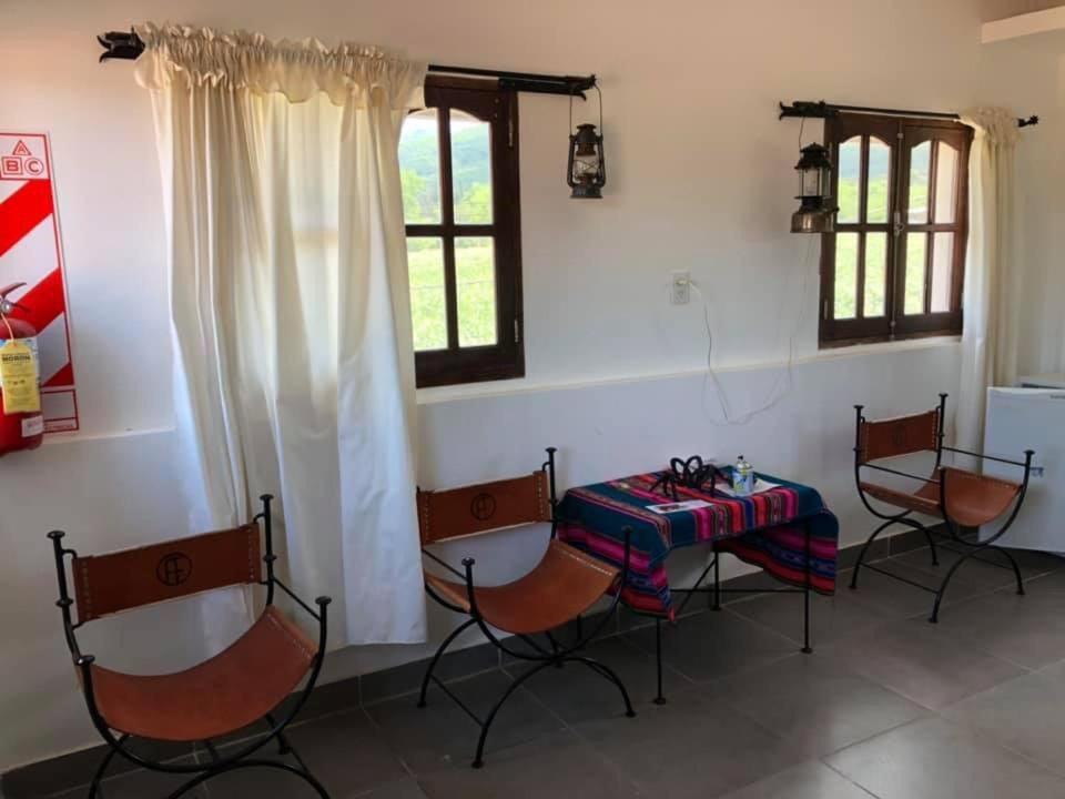 Hostal Los Faroles Chicoana Bagian luar foto